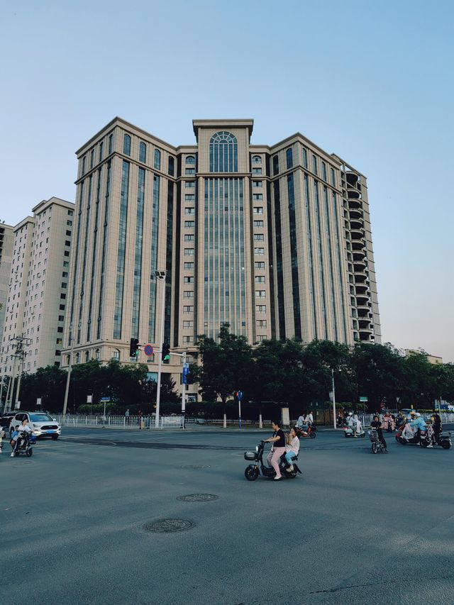 張家口市。