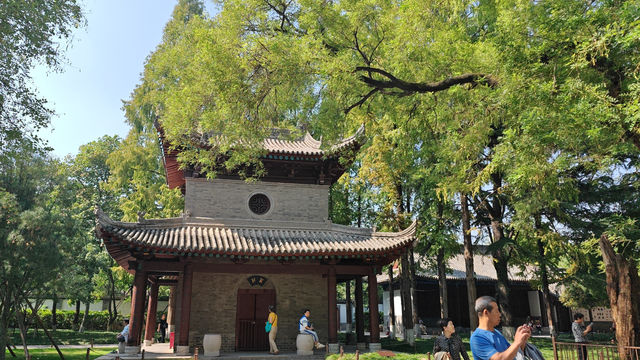 參觀遊覽西安博物院+小雁塔+薦福寺。