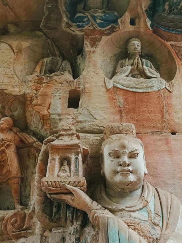 Baoding Shan Grand Impressions: Unique Rock Carvings