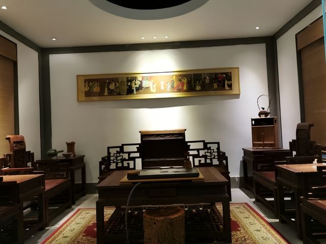 武漢街頭的老門茶器博物館