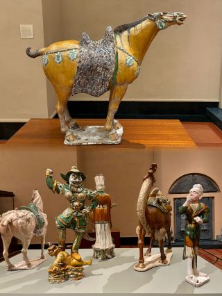 A day trip to an art museum to explore the charm of art!