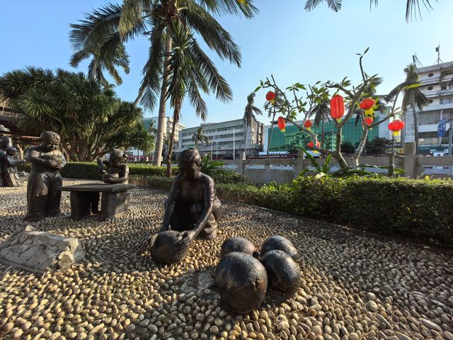 海外赤子一一文南老街群塑