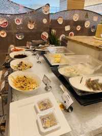 A Delicious Breakfast Buffet at Holiday Inn Qingdao Center