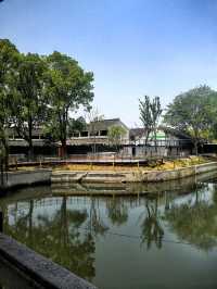重元寺門口竟然有商業街，簡直絕了  項目由唐人山水文旅操刀，依託重元寺商業街的復古建築，搖身一