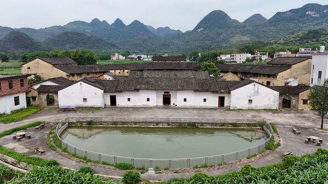 廣東陽山隔江村昆盛圍屋
