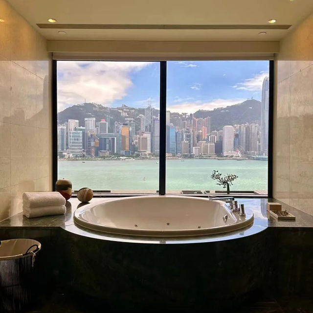 🔥香港麗晶酒店住後感！維港景天花板+米芝蓮餐廳