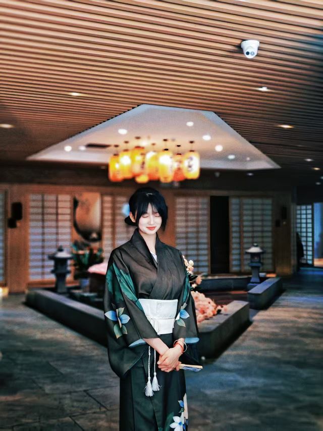 桂林這間餐廳穿和服食日料0蚊影爆內存