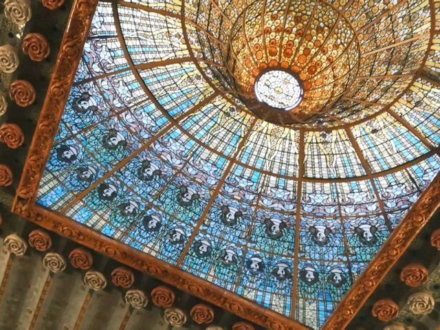 Barcelona One - day Guide (Gaudí Art Main Line) Part 2​