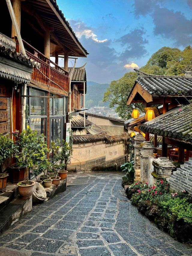 雲南騰沖：火山溫泉與邊陲古鎮嘅治癒之旅