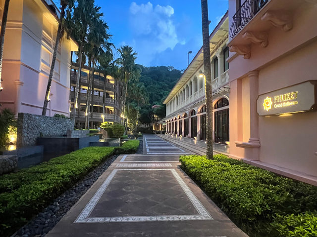 Perfect Getaway at Centara Grand Phuket Perfect Getaway at Centara Grand Phuket