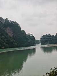 此次選擇攜程成都-九寨-黃龍-都江堰獨立團，體驗遠超預期，全程堪稱「順暢與舒心」的代名詞。   行程