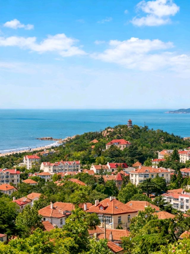 山東青島：紅瓦綠樹映著碧海藍天，啤酒香氣裡飄著百年歐陸風情