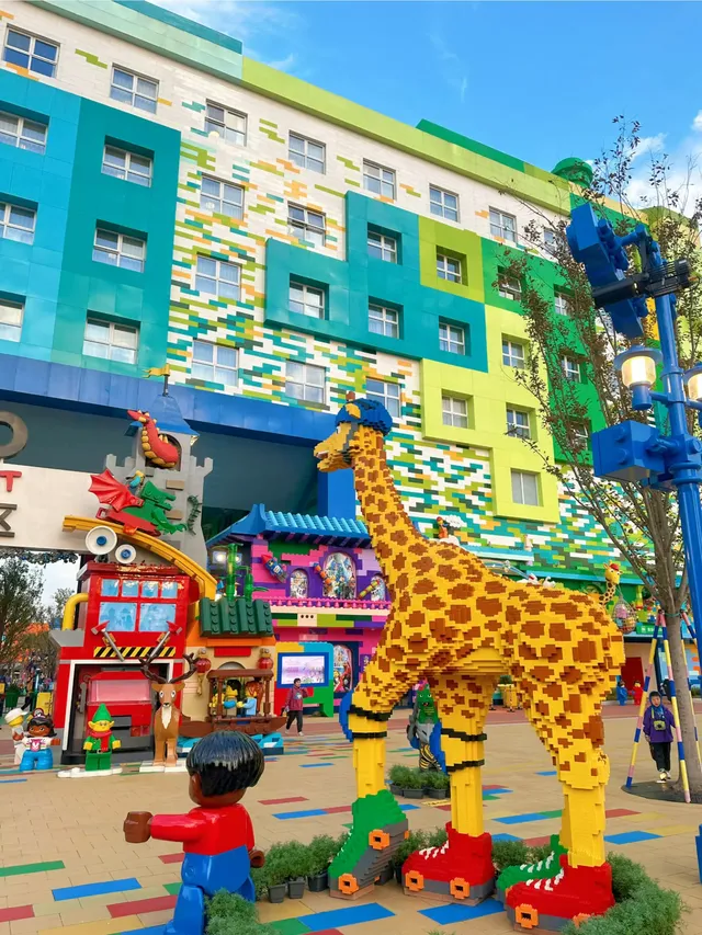 11.19樂高現狀....兩個小女生已崩潰 11.19樂高現狀....兩個小女生已崩潰