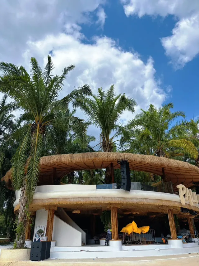 在熱帶冬天裡，被花卉園治癒的8小時