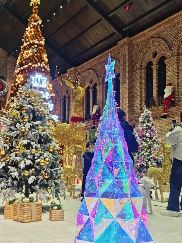 西安聖誕,海德小鎮和老城根都值得帶小朋友去~ 西安聖誕,海德小鎮和老城根都值得帶小朋友去~