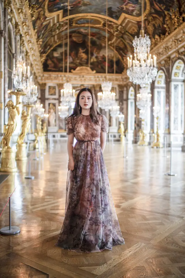 Versailles Palace in Paris Dior Style Photoshoot? A Niche Photography Guide