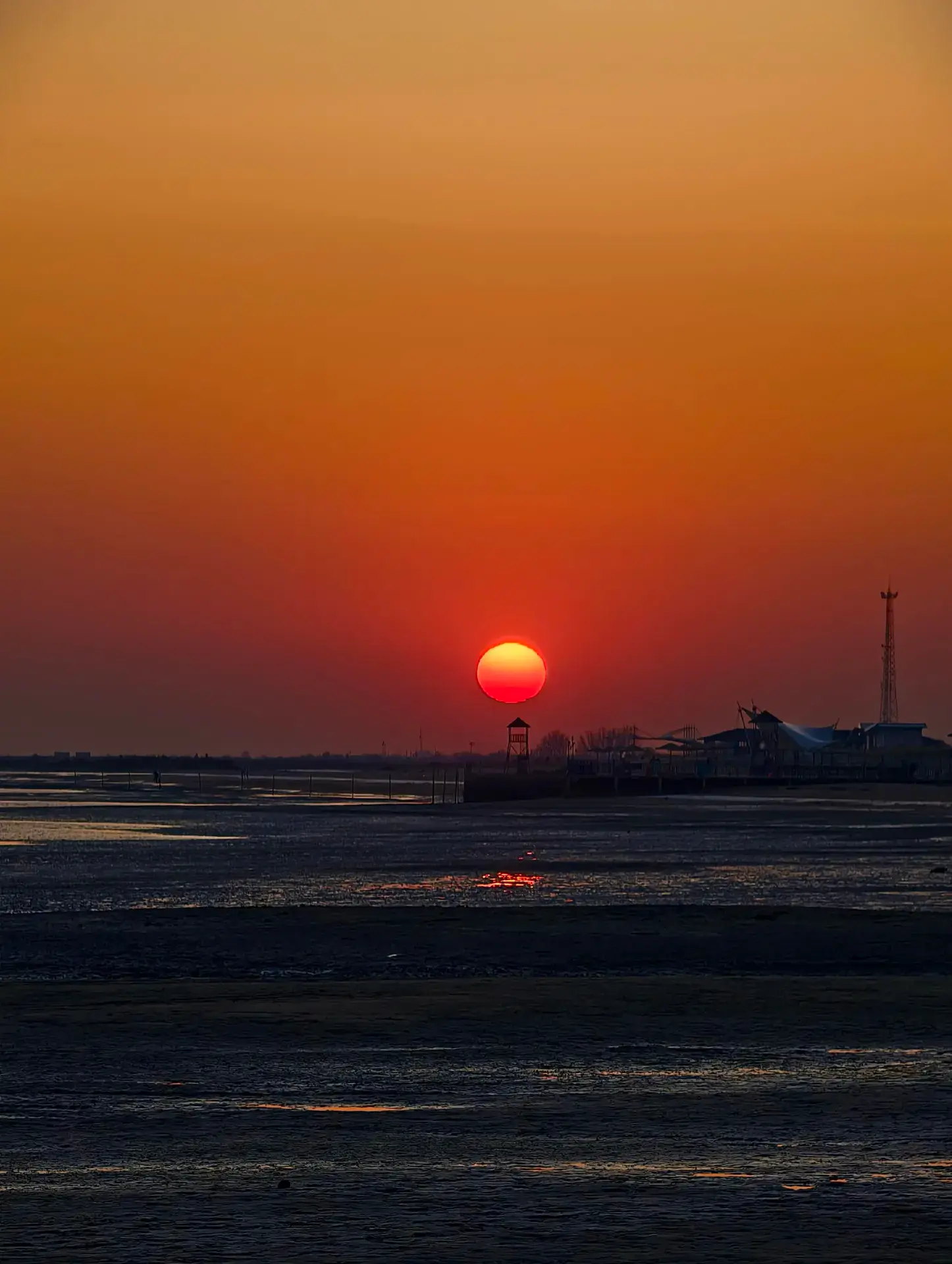 Reverse travel near Beijing! 3-hour direct trip to a tangerine-hued sunrise by the sea