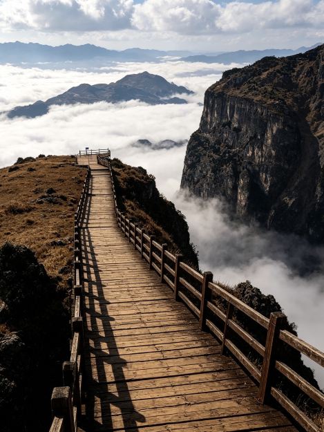 Zhaotong Dashanbao 2-day 1-night trip: Jigongshan Grand Canyon sea of clouds, see black-necked cranes in November