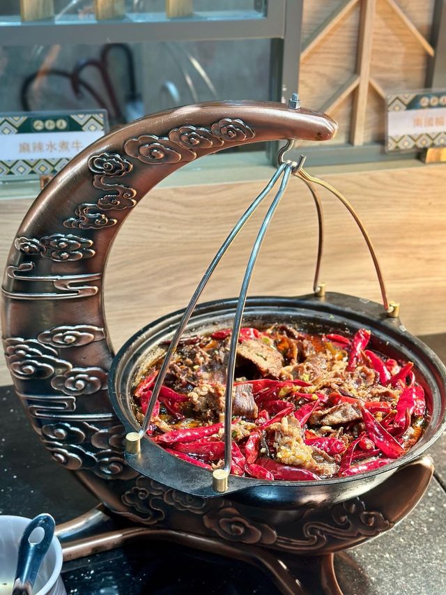 一次過食到火鍋同雞煲！