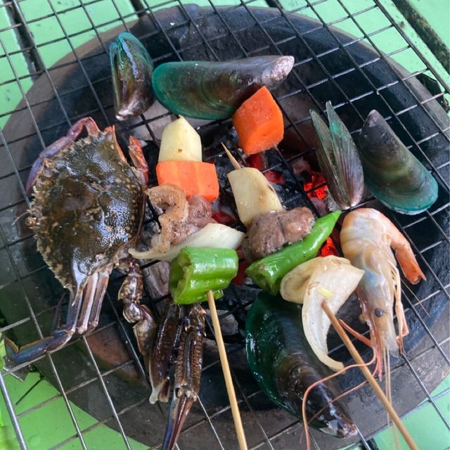 内陸国ラオス辺境のルアンナムターでまさかのseafood buffet