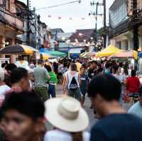 ถนนคนเดินย้อนยุคตะกั่วป่า กินขนม ชมเมืองเก่า