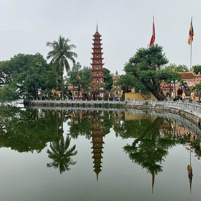 하노이 섬에서 오래된 불교 사찰을? [쩐꾸옥 사원] 🇻🇳✈️