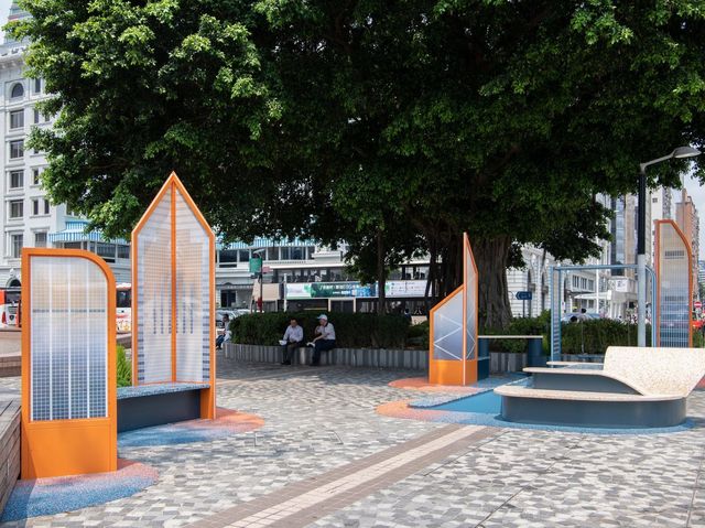 香港藝術館大型戶外裝置展　以巨型泳池及微型香港地標打造玩味空間