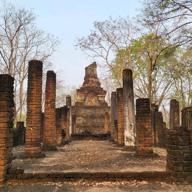 ปั่นจักรยานเที่ยวอุทยานประวัติศาสตร์ศรีสัชนาลัย