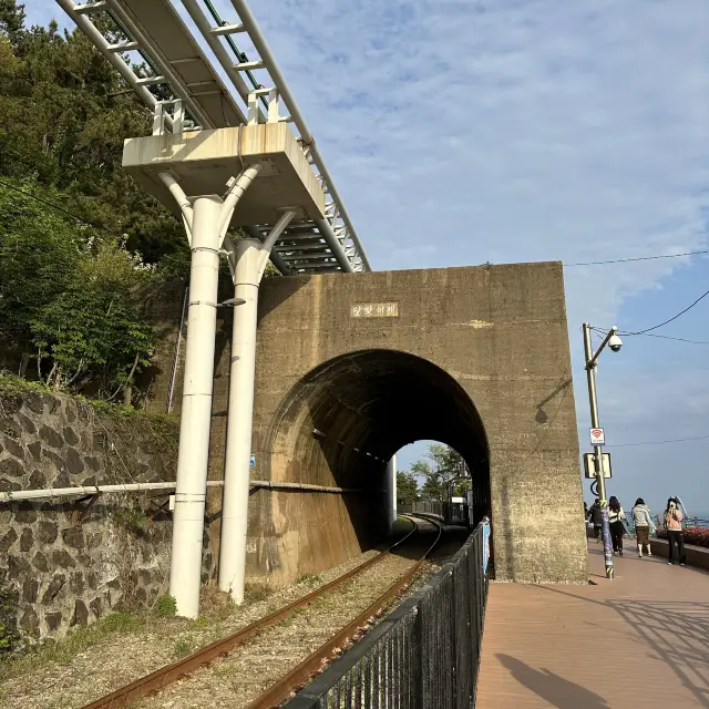 Haeundae Blueline Park - Dalmaji Tunnel 