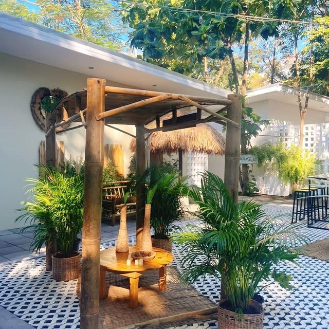 ร้าน Hideout Beach and Cafe