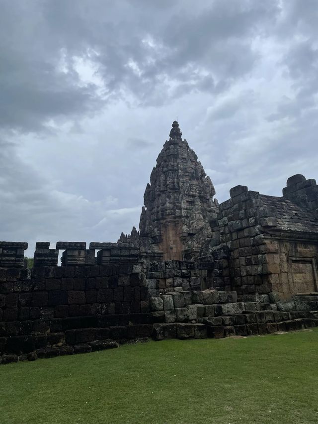 ปราสาทหินพนมรุ้ง🏰