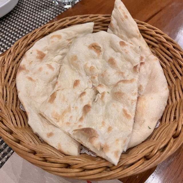 元朗Yoho貼地嘅特色餐廳