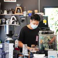 กาแฟดี ร้องขอชีวิต!! ติดริมทางวัดพระธาตุดอยสะเก็ด