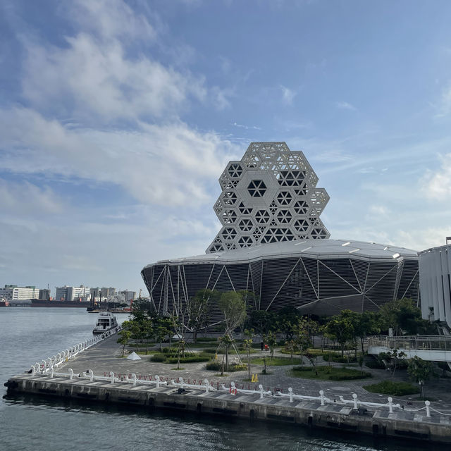 高雄市光榮碼頭