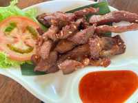 คาเฟ่ในสวน@The Three Little Pigs 