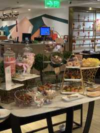全新高質Semi-Buffet