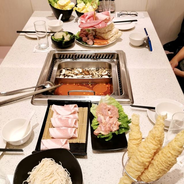 抵食的午市火鍋套餐