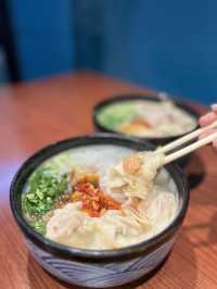［新竹/東區］ 新竹東門市場米粉攤｜超濃郁湯底 銅板價 排隊美食 吃過還會想吃😳 
