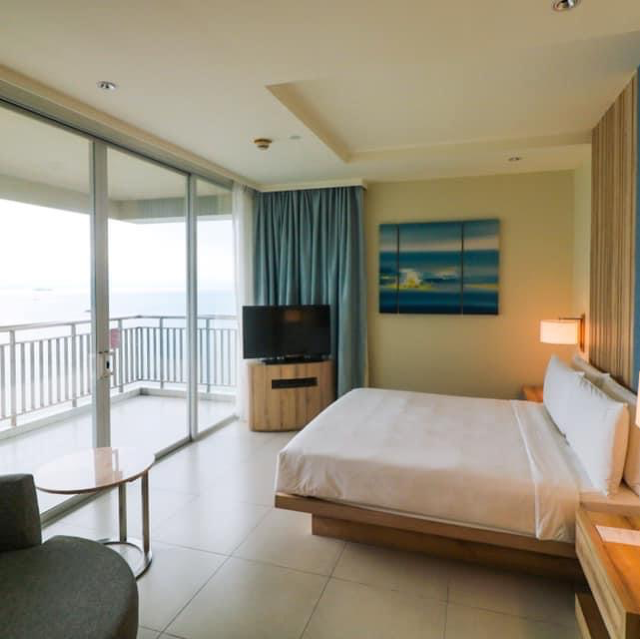 Holiday Inn Pattaya โรงแรมติดหาดพัทยา