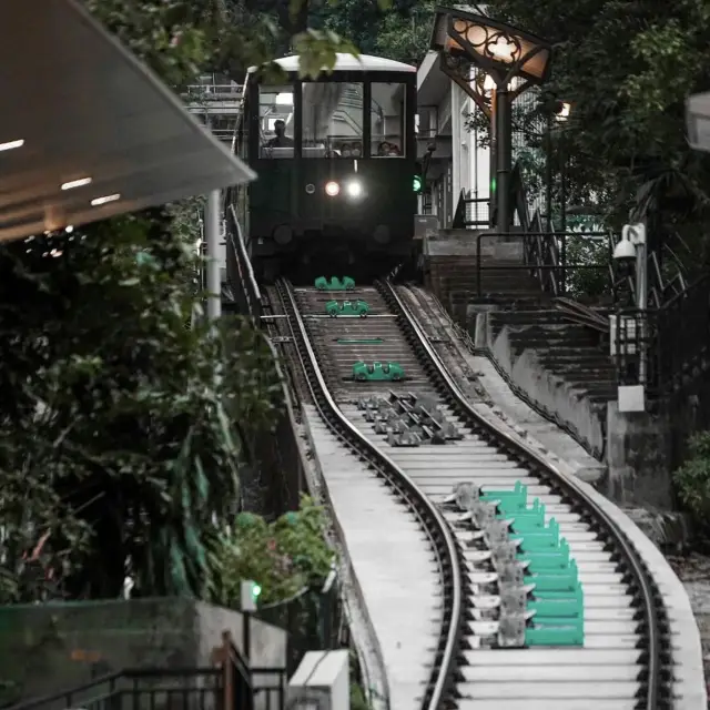 香港｜第六代山頂纜車 一場山林里的約會