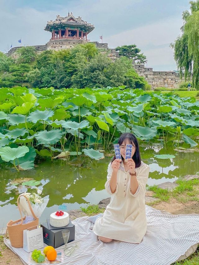 초록으로 가득 찬 여름의 방화수류정🍃