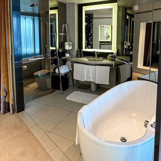W Bangkok Hotel - ที่พักใจกลางเมืองย่านสาทร