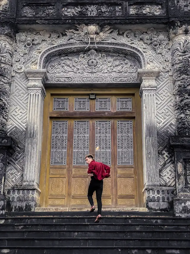 KHAI DINH TOMB - Hue 