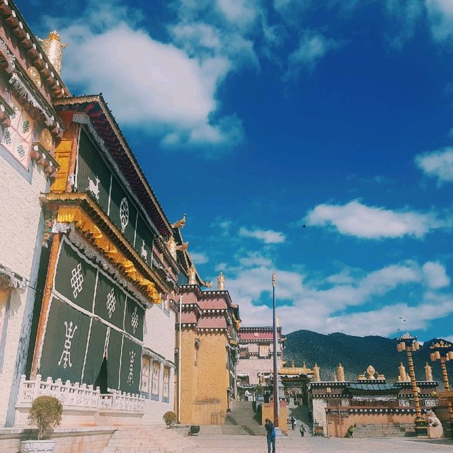 Songzanlin Monastery - a gem in Shangrila