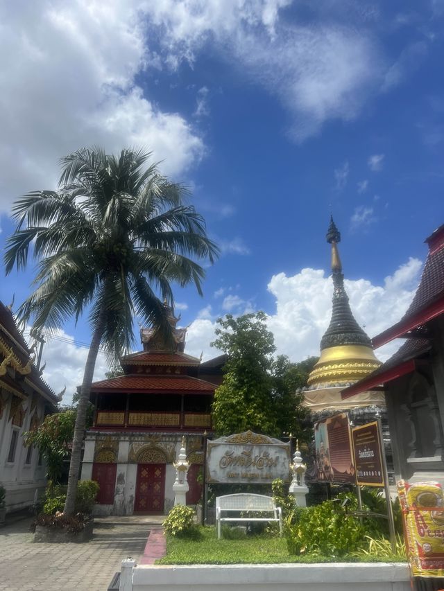 ไหว้พระขอพรวัดหมื่นล้าน การเงินปังๆ เฮงๆ 💵✨