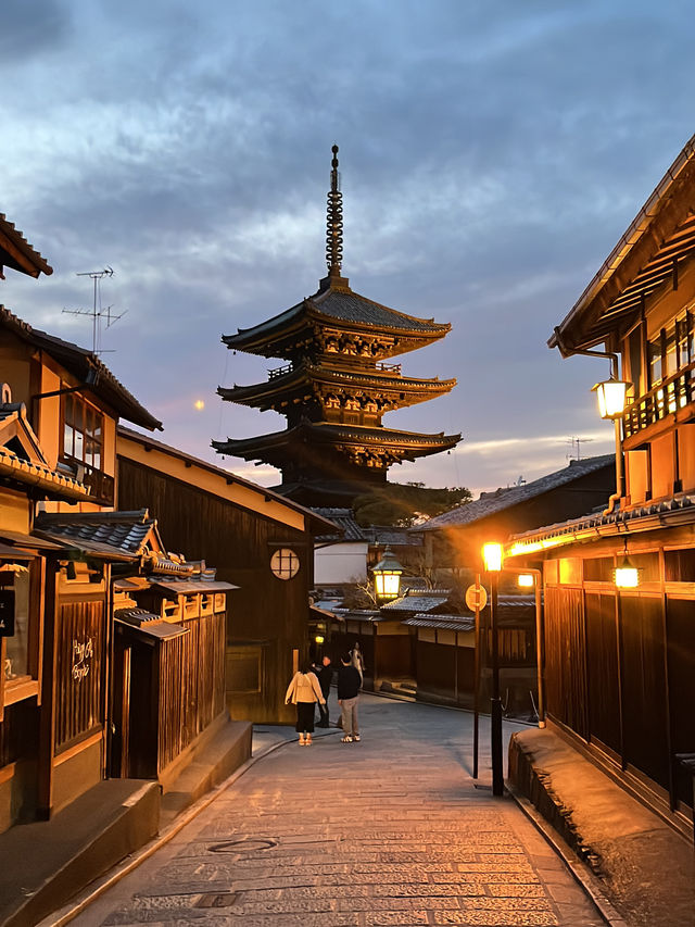 Kyoto Sunset on Autumn - Higashiyama