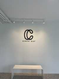 CURVE CAF'