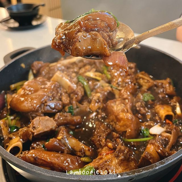 沙田大胃王必食任食雞豬鴨煲放題