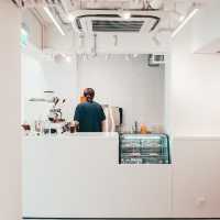 深水埗兩層高純白cafe