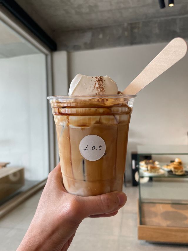 最和諧清新Iced Latte｜清邁必飲隱藏咖啡店🩶